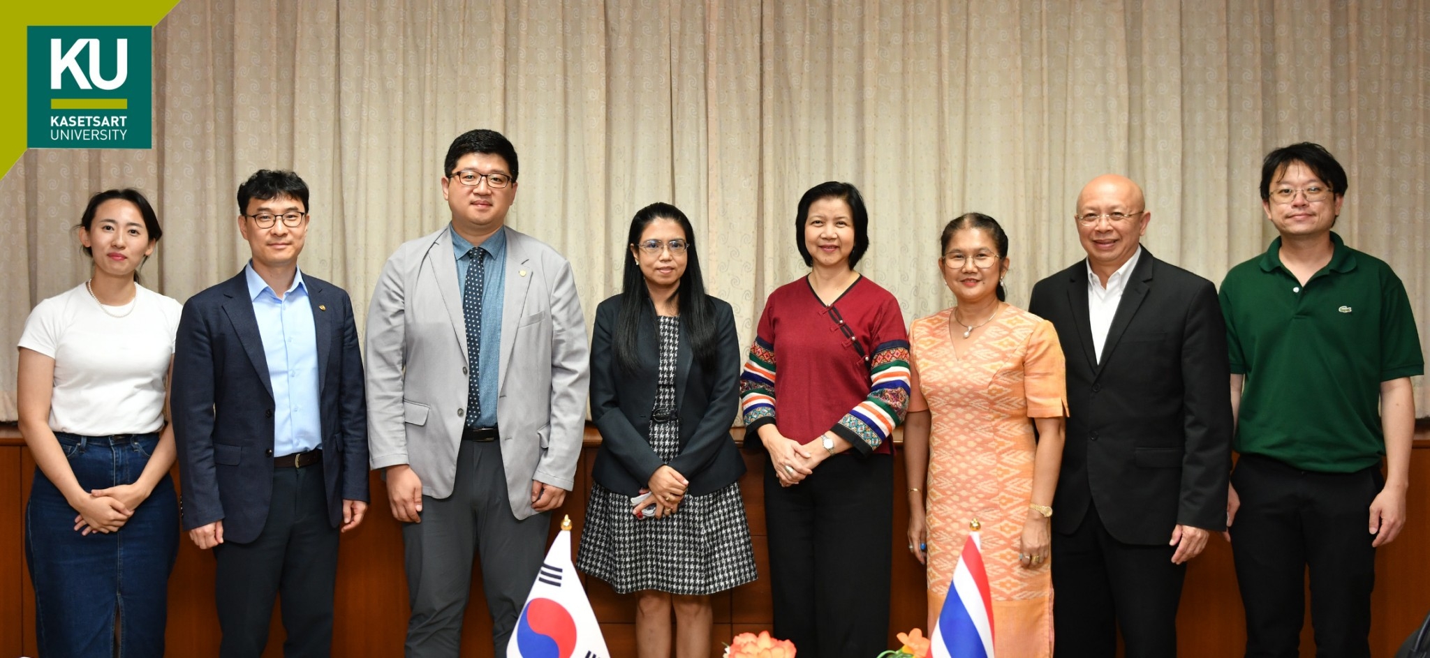 Welcoming delegation from Gyeongsang National University