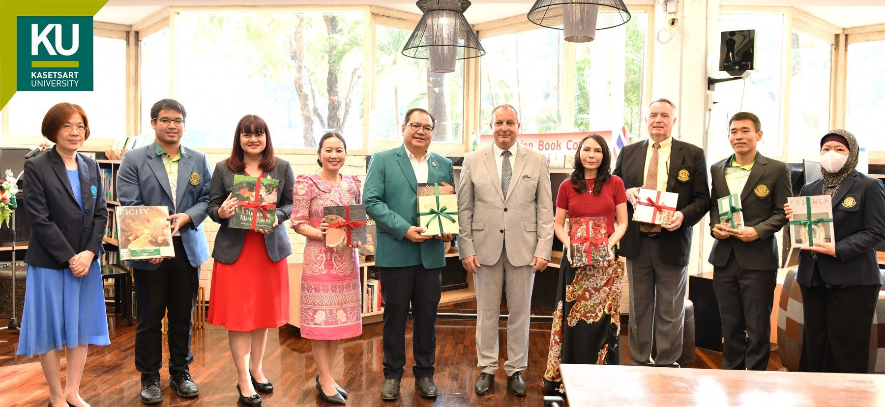 Ceremony for the Donation of Books from the Embassy of Hungary in Thailand